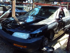 1996 HONDA ACCORD, 2.2L AUTO EX, COLOR BLACK, STK A15193